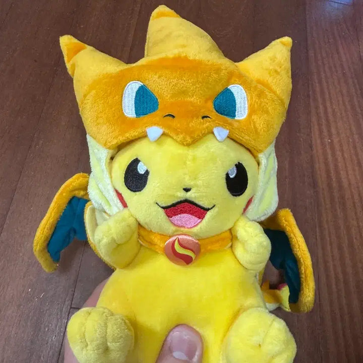 [BUNJANG] Pokemon Center Pikachu Poncho Chu Figure / 포켓몬센터 피카츄 판쵸츄