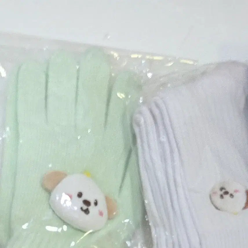 [BUNJANG] RIIZE Myungryong Gloves Socks Bundle Set / 라이즈 멍룡이 장갑 양말