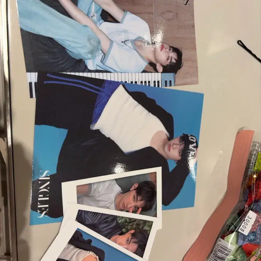[BUNJANG] Singles Magazine Zhang Hao Photocard Postcard Bundle Set / 싱글즈 장하오 포카 엽서 일괄