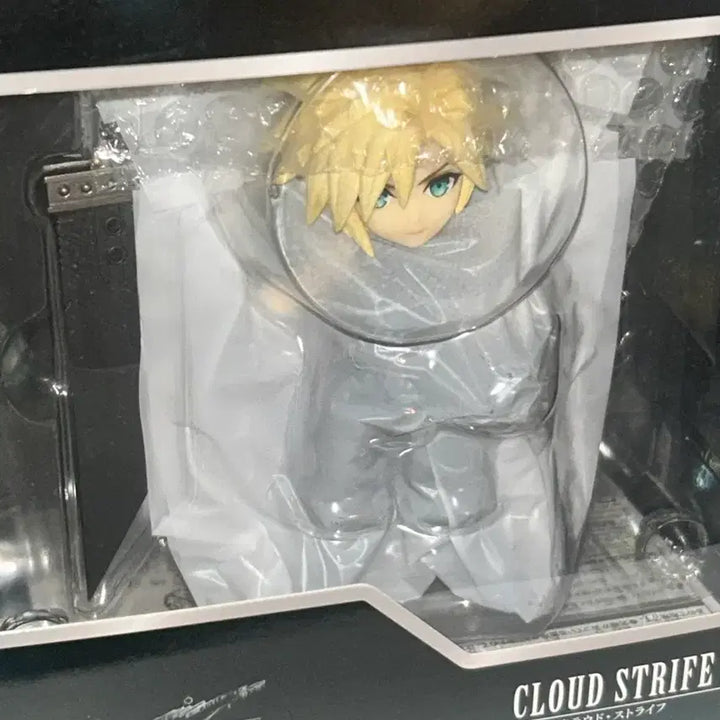 [BUNJANG] Final Fantasy VII Remake Cloud Adorable Arts Figure (Sealed) / 미개봉) 파이널 판타지 7 리메이크 클라우드 어도러블 아츠 피규어