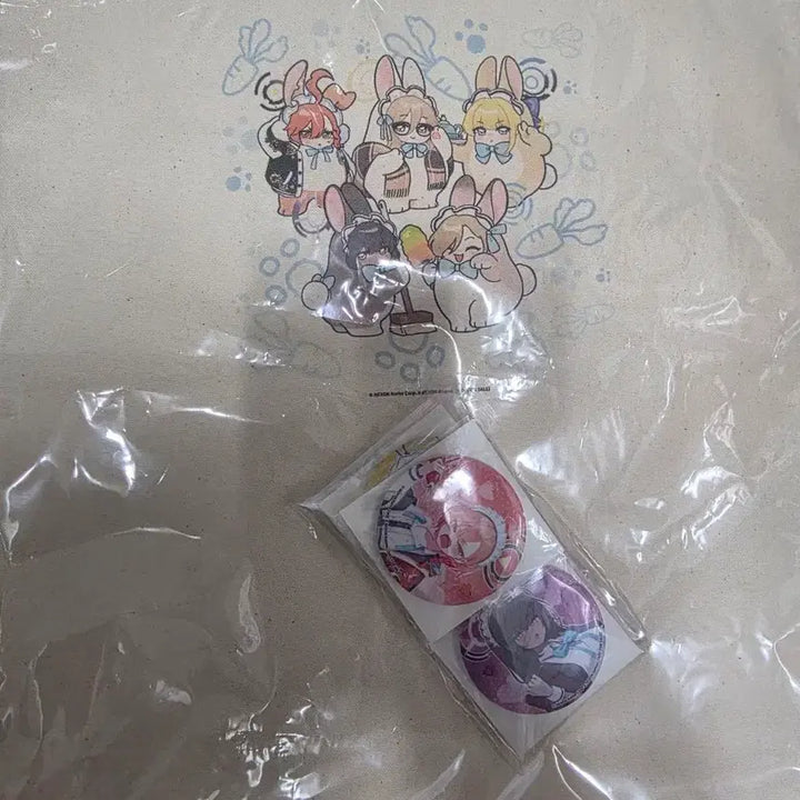 [BUNJANG] Blue Archive Aniplex Limited Eco Bag &amp; Badge Set / 블루아카이브 애니플러스 한정 에코백 뱃찌 세트 판매