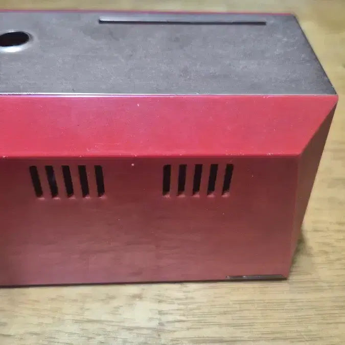 [BUNJANG] Vintage TV Shaped Gas Lighter with Lighting Feature / TV모양의 가스 라이터