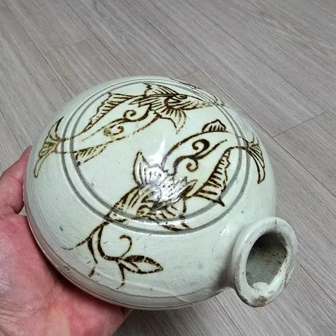 [BUNJANG] Joseon Dynasty Buncheong Ware Iron-Painted Fish-Motif Jar / 도자기,분청사기 철화 어문 자라병