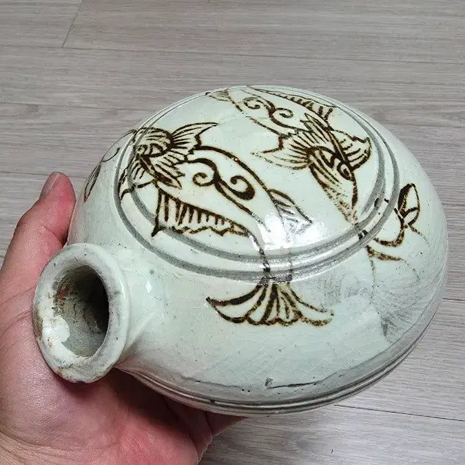 [BUNJANG] Joseon Dynasty Buncheong Ware Iron-Painted Fish-Motif Jar / 도자기,분청사기 철화 어문 자라병