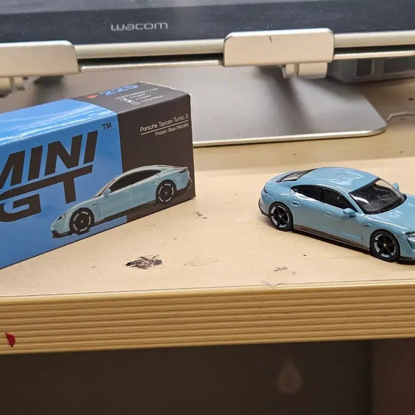 [BUNJANG] Minini GT Porsche Taycan Turbo S Frozen Blue Metallic 1/22.5 / 미니지티 포르쉐 타이칸 터보 S 프로즌 블루 메탈릭 225