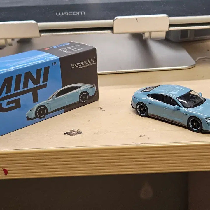 [BUNJANG] Minini GT Porsche Taycan Turbo S Frozen Blue Metallic 1/22.5 / 미니지티 포르쉐 타이칸 터보 S 프로즌 블루 메탈릭 225