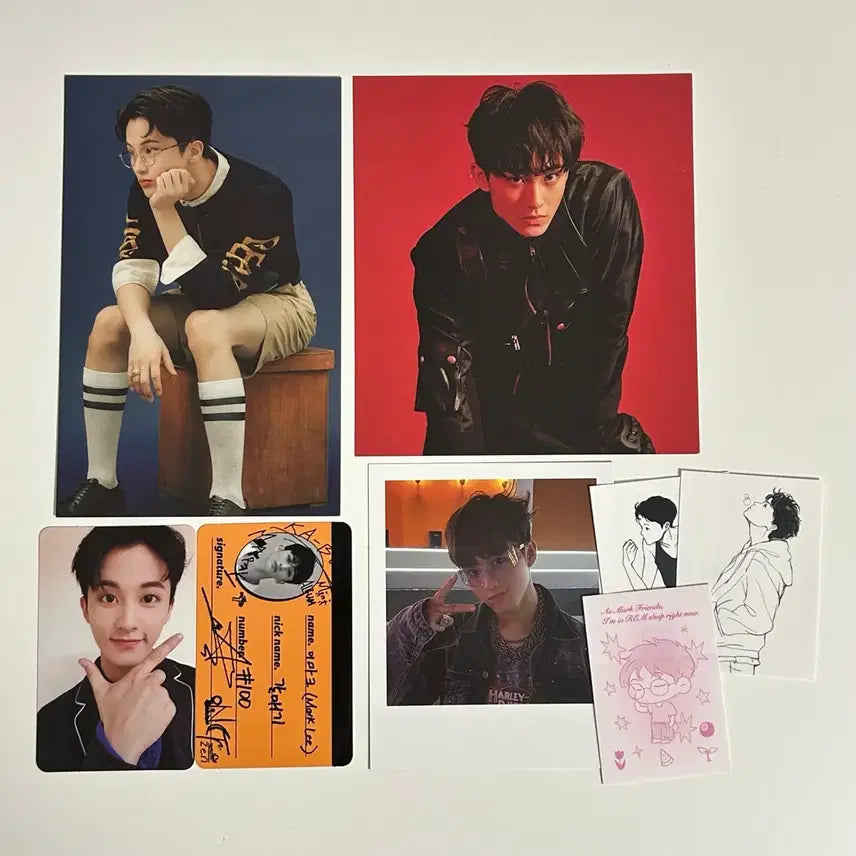 [BUNJANG] Mark Postcard Photocard Polaroid Bundle Set / 마크 시그 슈퍼엠 엽서 위고업 포카 스티커 폴라 일괄