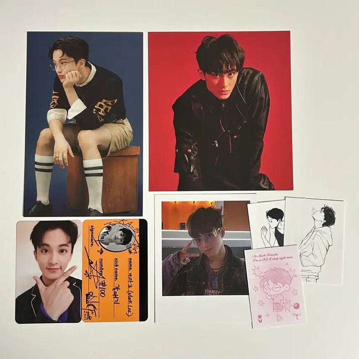 [BUNJANG] Mark Postcard Photocard Polaroid Bundle Set / 마크 시그 슈퍼엠 엽서 위고업 포카 스티커 폴라 일괄