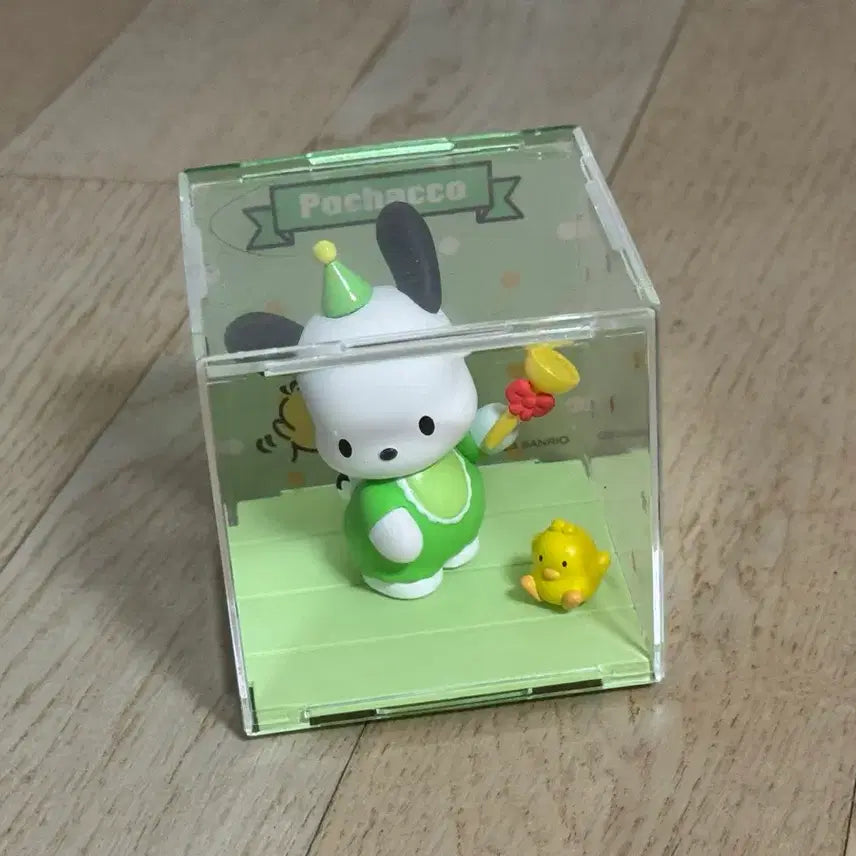 [BUNJANG] Sanrio Pochacco Celebration Party Figure / 정품 산리오 포챠코 축하파티 피규어