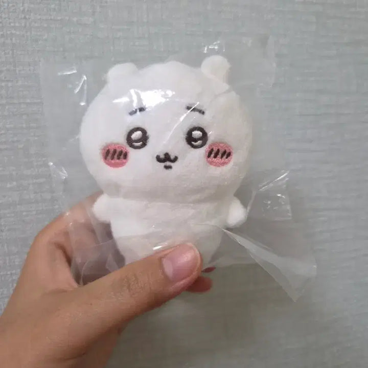 [BUNJANG] Chiikawa Seated Plush Doll (Series 1) / 치이카와 앉은누이 오스와리 가챠 1탄 치이카와