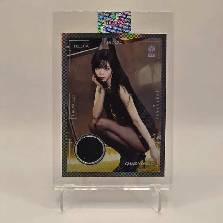 [BUNJANG] fromis_9 Lee Chaeyoung Worn Hoodie Relic Card / 테레카 프로미스나인 이채영 실착 후디 렐릭 카드