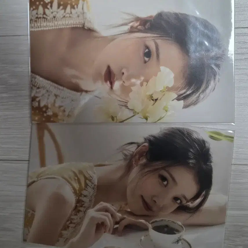 [BUNJANG] IU 2023 Exhibition Postcard Bundle Set (Sealed) / 미개봉 2023 아이유 전시회 엽서 2장 일괄 판매