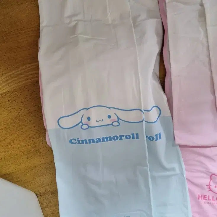 [BUNJANG] Sanrio Arm Sleeves Set (Hello Kitty, Cinnamoroll, Kuromi) / 2026산리오 쿨토시 (헬로키티, 시나모롤, 쿠로미)