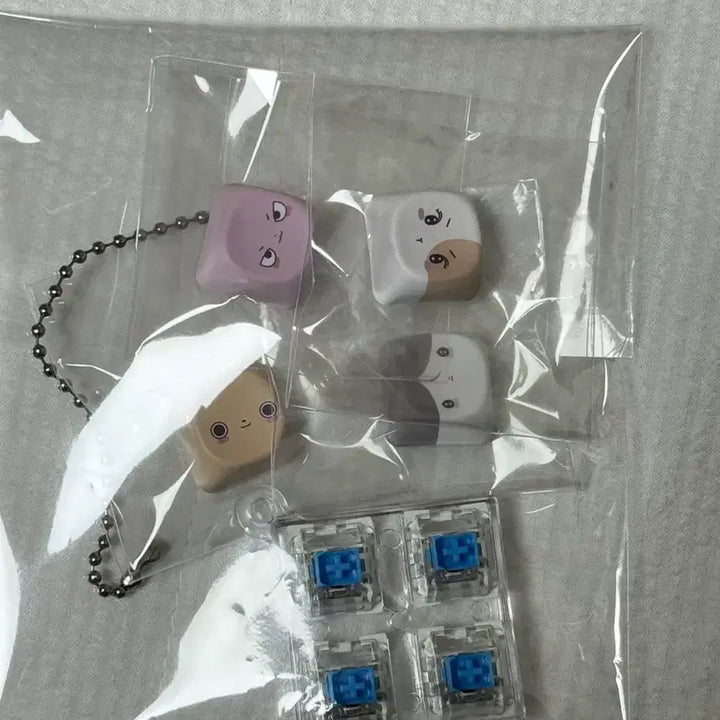 [BUNJANG] ENHYPEN EN-Bongbongz Keycap Keyring Yejun, Nicholas, Harua, K / 앤팀 키캡 키링 앤봉봉즈 의주 니콜라스 하루아 케이