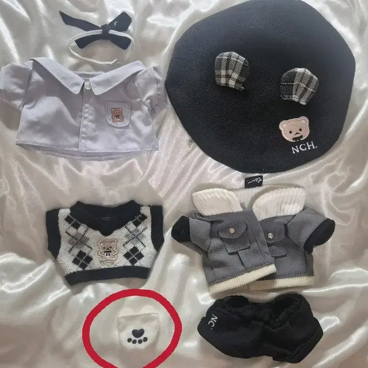 [BUNJANG] Wooob How Are You Bear 20cm Oreo Set / 우블 하우아유베어 20cm(20깅) 오레오 세트 (양말 한짝없음) 인형옷