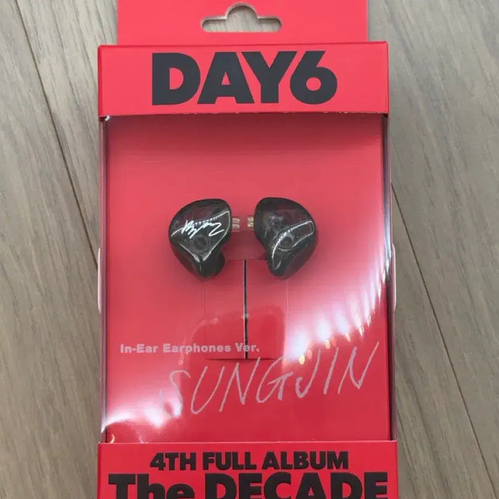 [BUNJANG] DAY6 The DECADE In-Ear Monitors Sungjin Version / 데이식스 The DECADE 인이어반 성진 (정규4집)