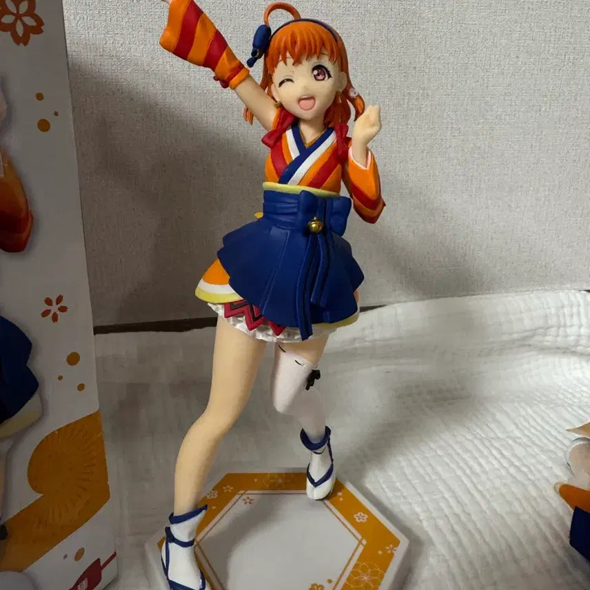 [BUNJANG] Love Live! Sunshine!! Takami Chika SSS Figure + Nesoberi / 러브라이브 선샤인 타카미 치카 SSS 피규어 + 네소베리 (택 있음)