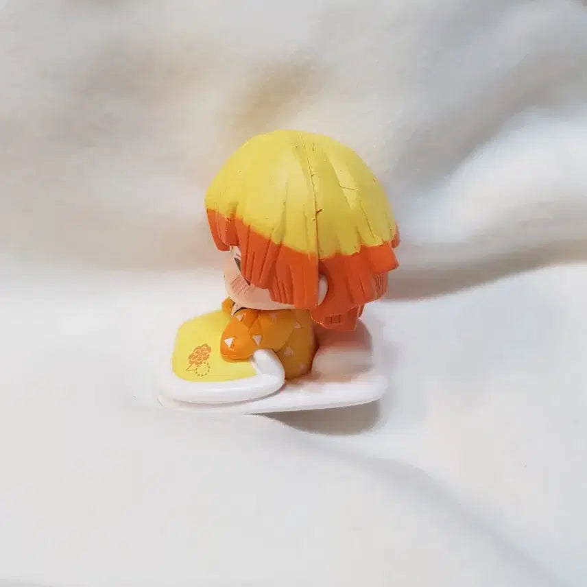 [BUNJANG] Agatsuma Zenitsu Onemutan Figure (Demon Slayer) / 젠이츠 오네무탄 귀멸의칼날 아가츠마 무한성 귀칼 피규어 가챠 굿즈