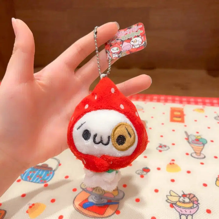 [BUNJANG] Classic Kaomoji Strawberry Cat Plush Keychain / 고전 카오모지 딸기 고양이 인형 키링