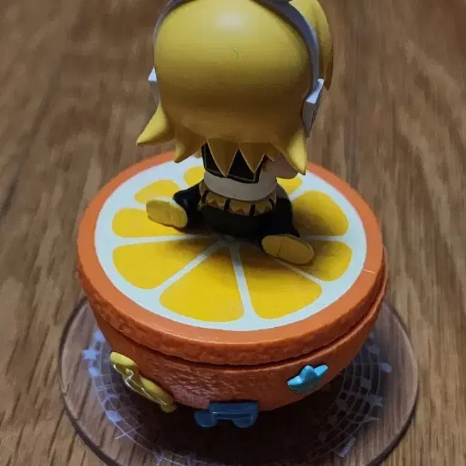 [BUNJANG] Vocaloid Kagamine Rin Party On Desk Figure / 프세카.보컬로이드 카가미네 린 파티 온 데스크 피규어.가챠. 굿즈 판매.