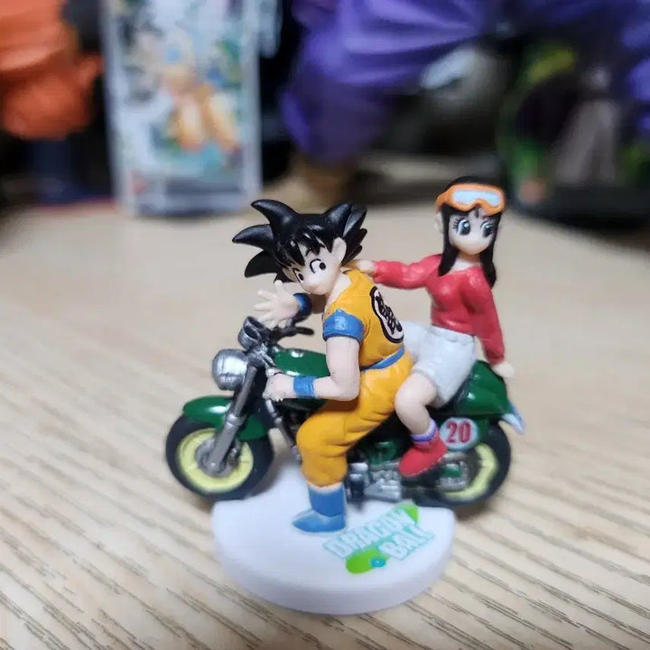 [BUNJANG] Dragon Ball Son Goku &amp; Chichi Motorcycle Figure / 드래곤볼 피규어(정품)미니 초레어 손오공 치치 오토바이