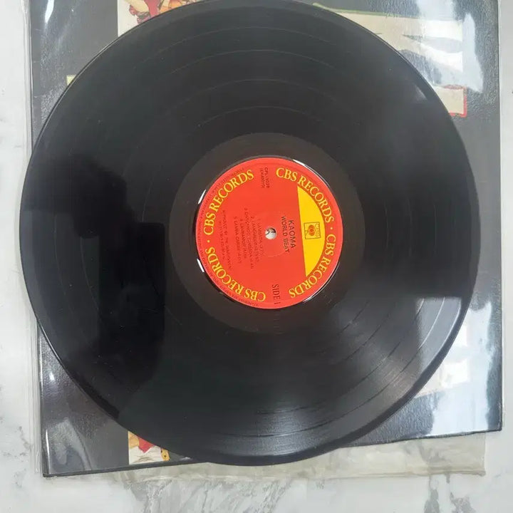 [BUNJANG] Kaoma Worldbeat Licensed LP Record / 카오마(Kaoma) - Worldbeat 라이선스 LP팝니다