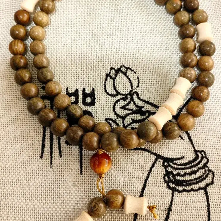 [BUNJANG] Nokdan 60th Anniversary Prayer Beads with Stone Pendant / 녹단 60주 염주 (향: 중)