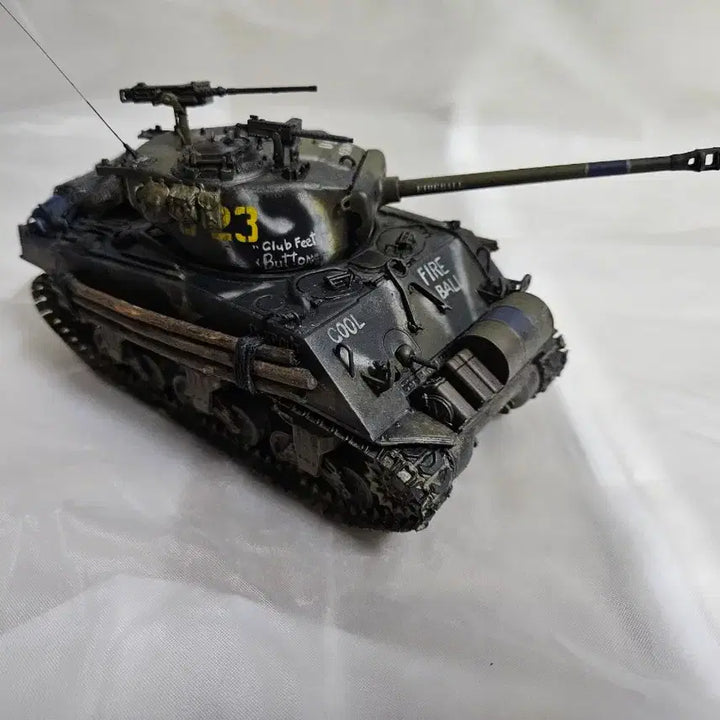 [BUNJANG] 1/35 Scale M4 Sherman Tank Plastic Model Kit - Assembled &amp; Weathered / 급처 처분 M4 서면 전차 1/35 프라모델 완성작