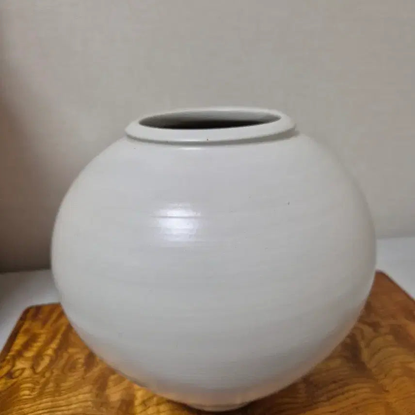 [BUNJANG] White Porcelain Matte Moon Jar / 달항아리