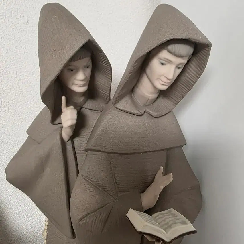 [BUNJANG] Lladró Salvador Debon Monks at Prayer Gres Figurine / 야드로 슈도사 피겨린