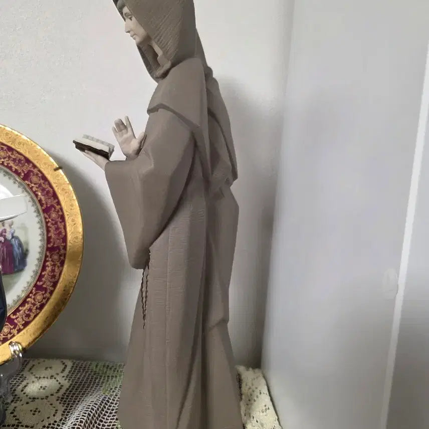 [BUNJANG] Lladró Salvador Debon Monks at Prayer Gres Figurine / 야드로 슈도사 피겨린