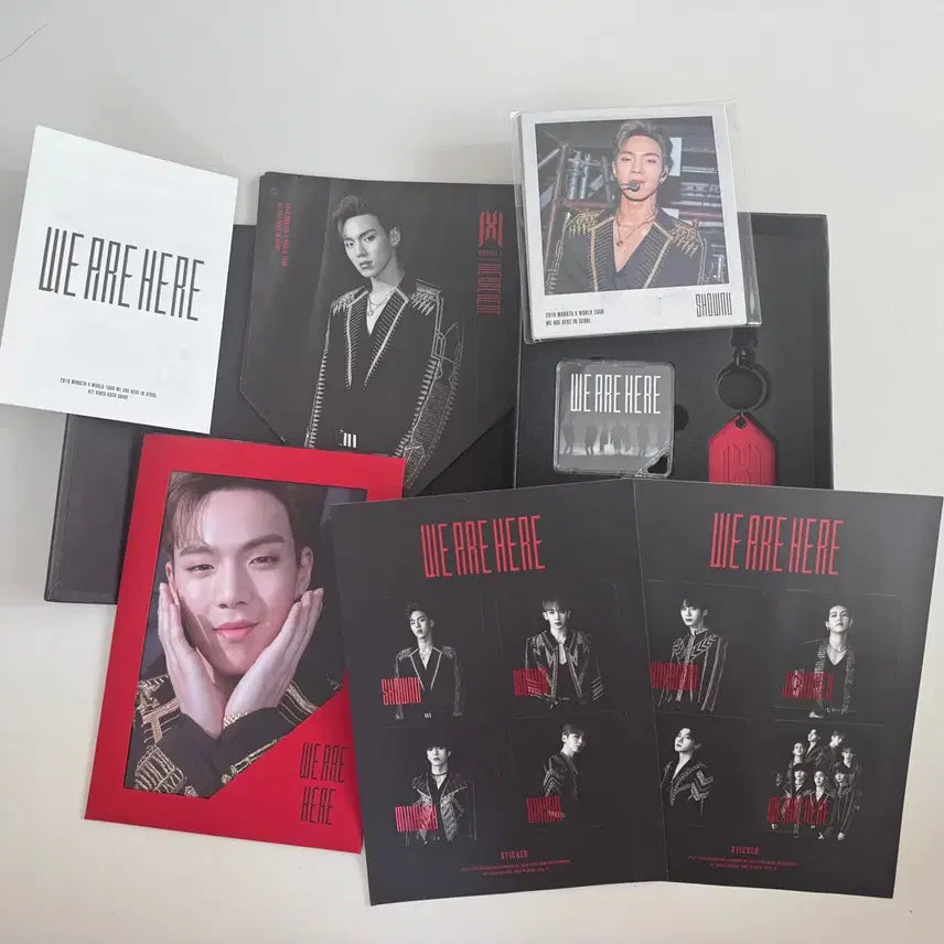 [BUNJANG] MONSTA X 2019 World Tour WE ARE HERE Kit / 몬스타엑스 2019 월드 투어 WE ARE HERE 키트