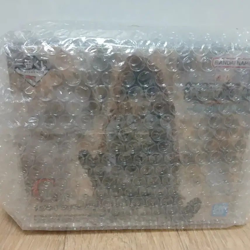 [BUNJANG] Attack on Titan Levi Figure C Version (Sealed) / 미개봉) 진격의 거인 리바이 피규어 c상