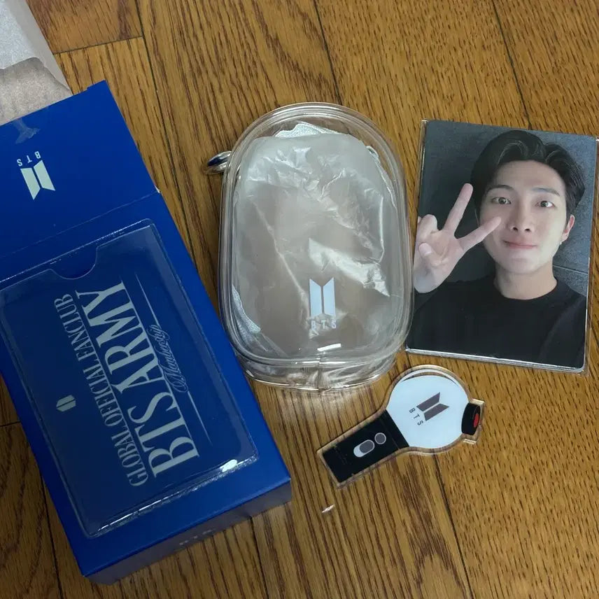 [BUNJANG] BTS Membership Kit V6 Photocard Holder Bundle Set (Sealed) / 미개봉) bts 방탄 멤버십키트 V6 양도