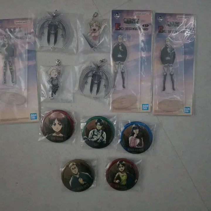[BUNJANG] Attack on Titan Top and Bottom Set / 진격의 거인 하위상 세트