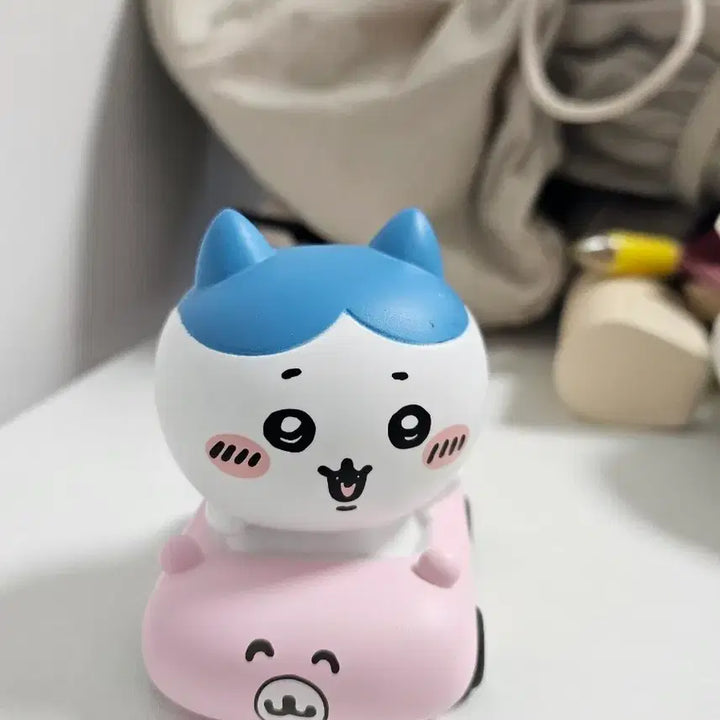 [BUNJANG] Chiikawa Hachiware Car Figure / 치이카와 자동차 피규어 판매합니다.