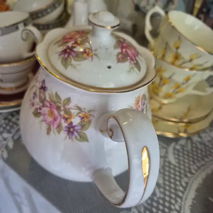 [BUNJANG] Colclough Medium Teapot / 콜클로우 미듐팟 딱 이쁜용량