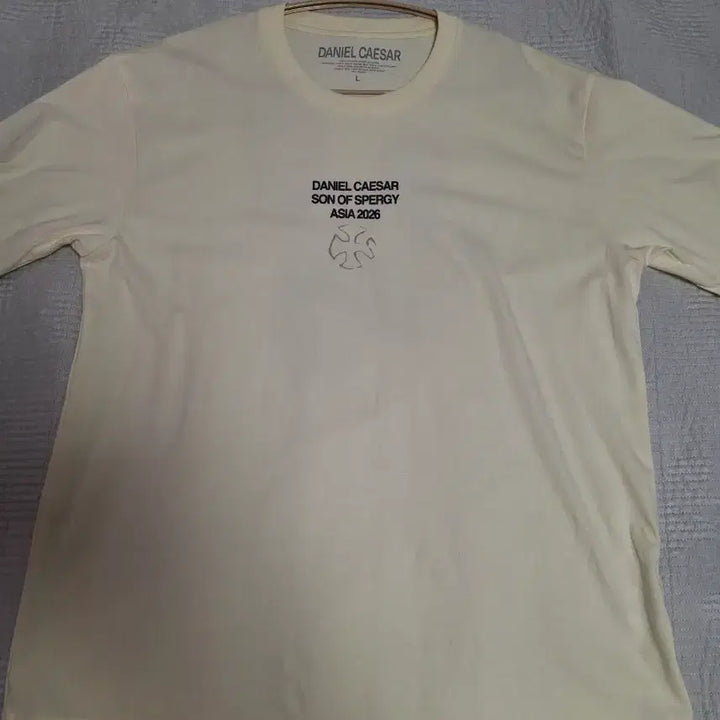 [BUNJANG] Daniel Caesar 2026 Tour T-Shirt L / 다니엘 시저 2026 내한 콘서트 티서츠  L