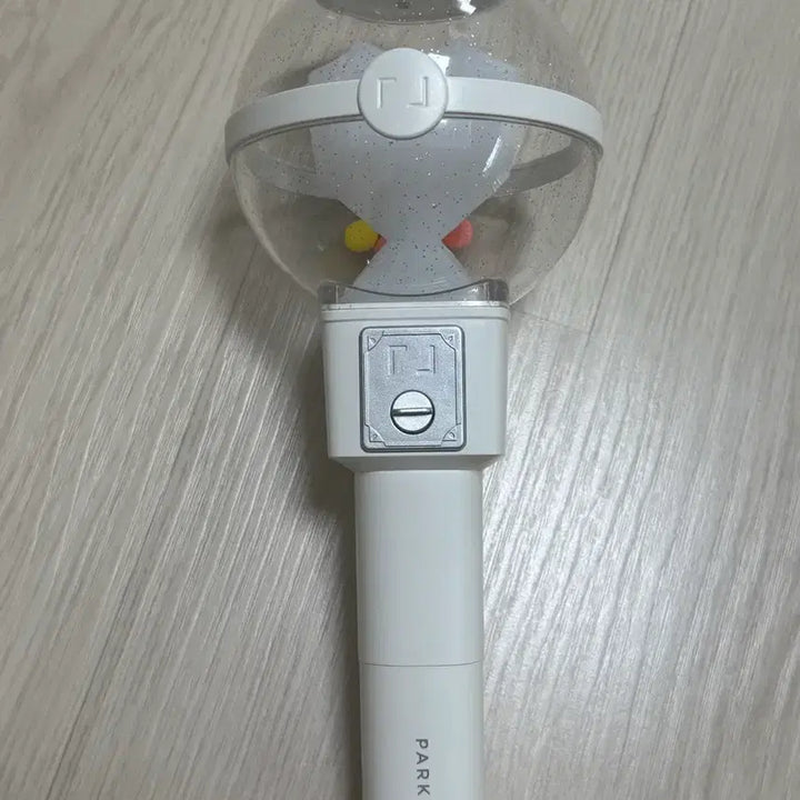 [BUNJANG] Park Jihoon Lightstick Photocard Bundle / 박지훈 응원봉 뽑봉(포카 포함)