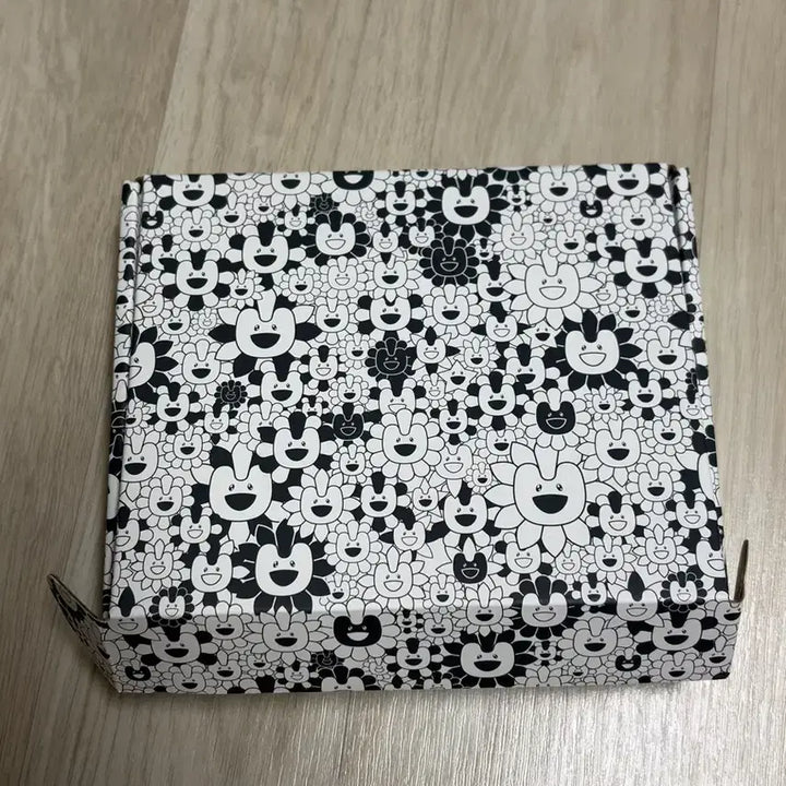 [BUNJANG] NewJeans Supernatural Danielle Photobook Album Bundle Set / 뉴진스 Supernatural 다니엘 포토북 앨범(포카 대량)