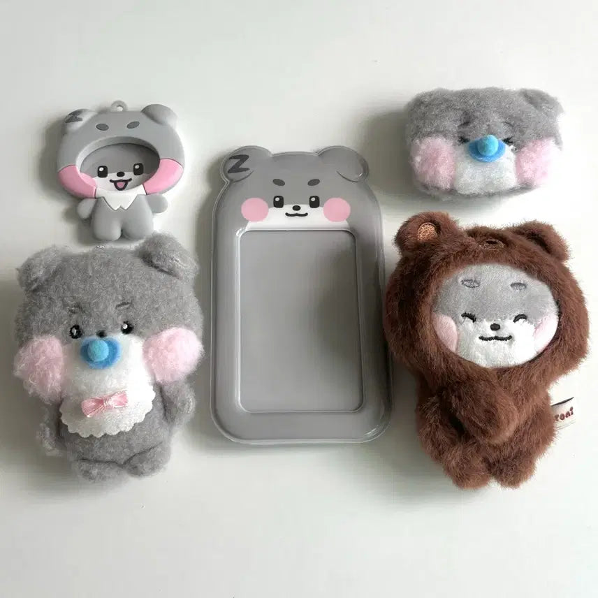 [BUNJANG] ZEROBASEONE Park Gunwook Baby Zeronie Doll Magnet Photocard Holder Badge Bundle Set / 일괄) 거니니 박건욱 인형 베이비 제로니 마그넷 포카홀더 뱃지
