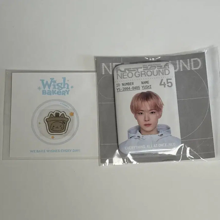 [BUNJANG] Bakery Bubble Cat Metal Sticker &amp; Neo Ground Pop-up Yuushi Badge Bundle Set / 베이커리 버블냥 메탈스티커&amp;네오그라운드팝업 유우시 뱃지