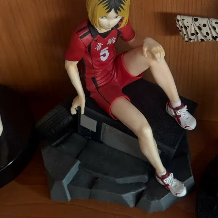 [BUNJANG] Haikyuu!! Kenma Kozume "The Dumpster Battle" Figure / 하이큐 켄마 쓰레기장의 결전 피규어