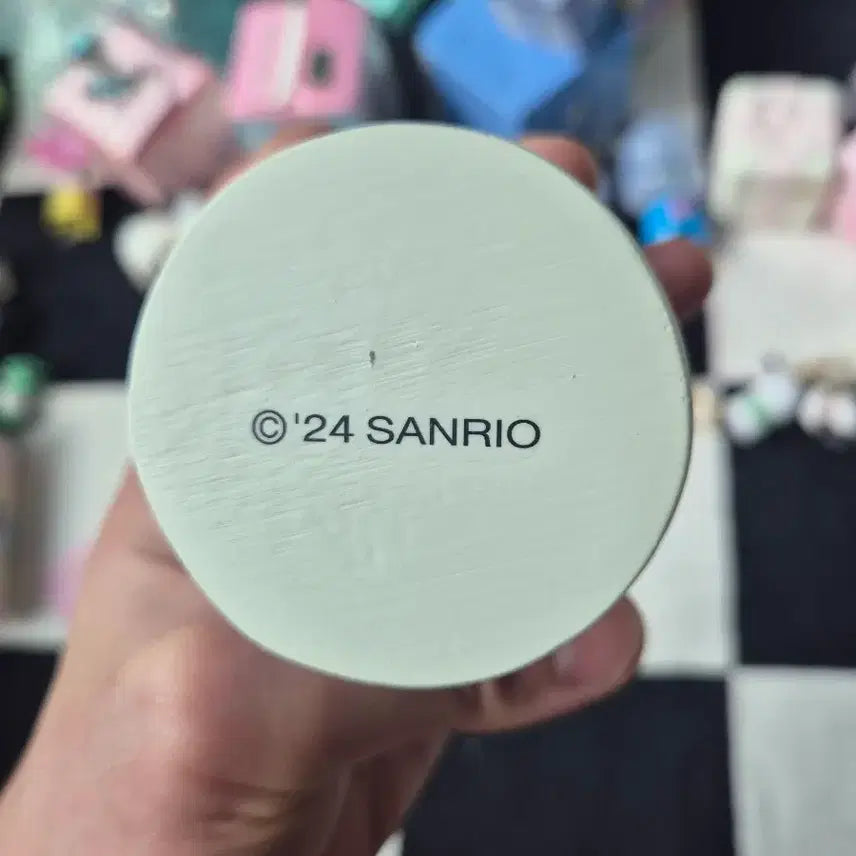 [BUNJANG] Holypop Sanrio Pochacco Snow Globe / 홀리박스 산리오 포차코 스노우 글로브, 스노우 볼