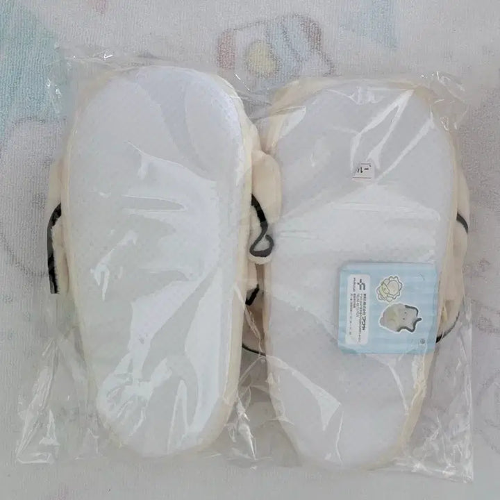 [BUNJANG] Oyster Plush Indoor Slippers / 굴 인형 실내화