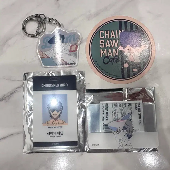 [BUNJANG] Chainsaw Man Beam Acrylic Keychain &amp; Random Original Art, ID Acrylic Card (3 Types Bundle Set) / 체인소맨 카페 팝업 빔 아크릴 키링 &amp; 랜덤 원화,ID 아크릴 카드 3종