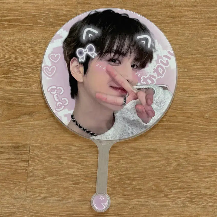 [BUNJANG] The Boyz Younghoon Uchiwa Fan, Lightstick Goods, Photocard / 더보이즈 영훈 우치와 더보이즈 응원봉 영훈굿즈 영훈포카 현재포카 선우포카