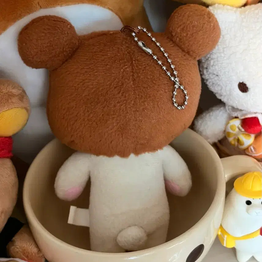 [BUNJANG] San-X Korilakkuma Sweet Potato Hat Keyring (Classic Doll) / 산엑스 챠이로이코구마 탈 쓴 코리락쿠마 고전 인형 키링