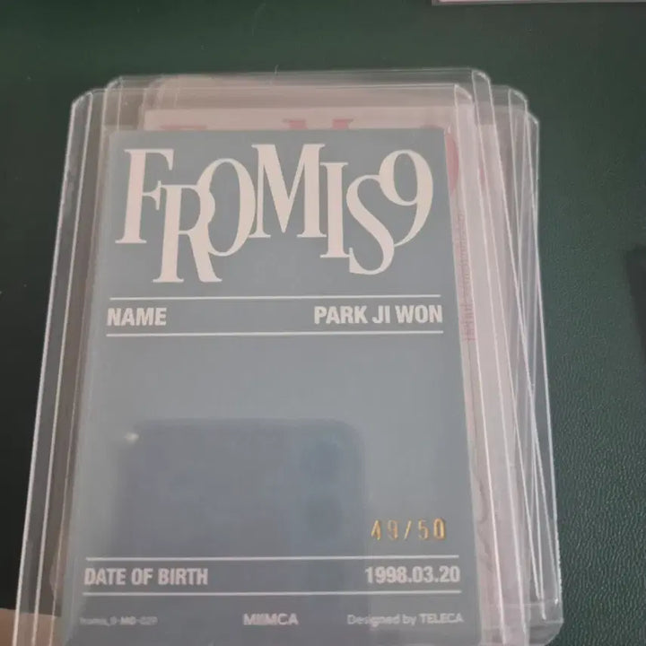 [BUNJANG] fromis_9 Jiwon Autographed Photocard 49/50 / 프로미스나인 박지원 오토 49/50