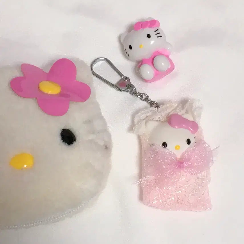 [BUNJANG] Sanrio Classic Kitty, Kahana Kitty, Hello Kitty Figures Bundle Set / [희귀템 일괄판매] 고전키티 카오하나키티 헬로키티피규어
